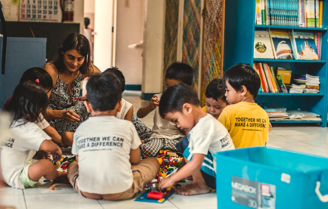 Vulnerable children in Philippines receive educational opportunities